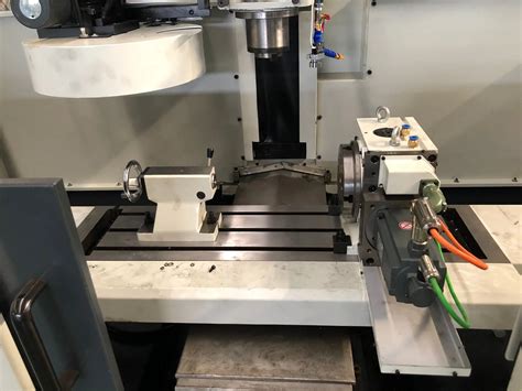 VMC24L CNC MACHINE 